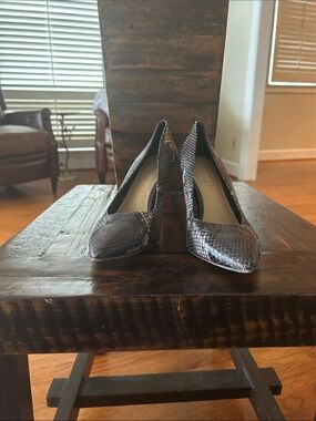 ANTONIO MELANI Black Snakeskin Pointed Toe Pumps